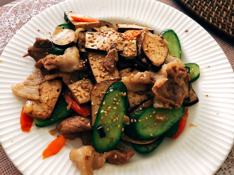 肉片炒豆乾