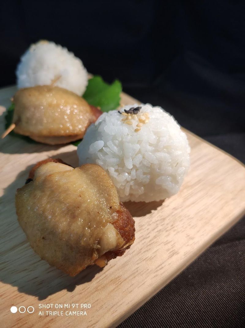 雞翅肉飯糰