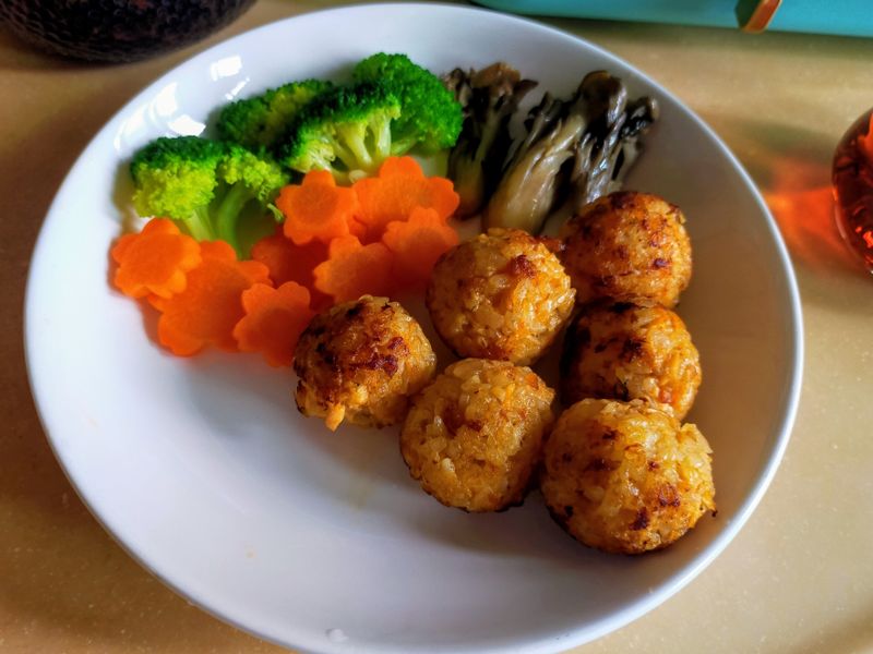 鮭魚烤飯糰