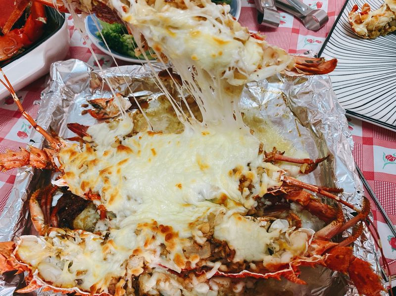 蒜蓉焗烤七彩龍蝦🦞