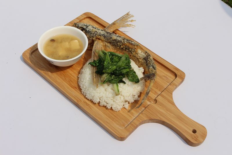 飛魚蓋飯