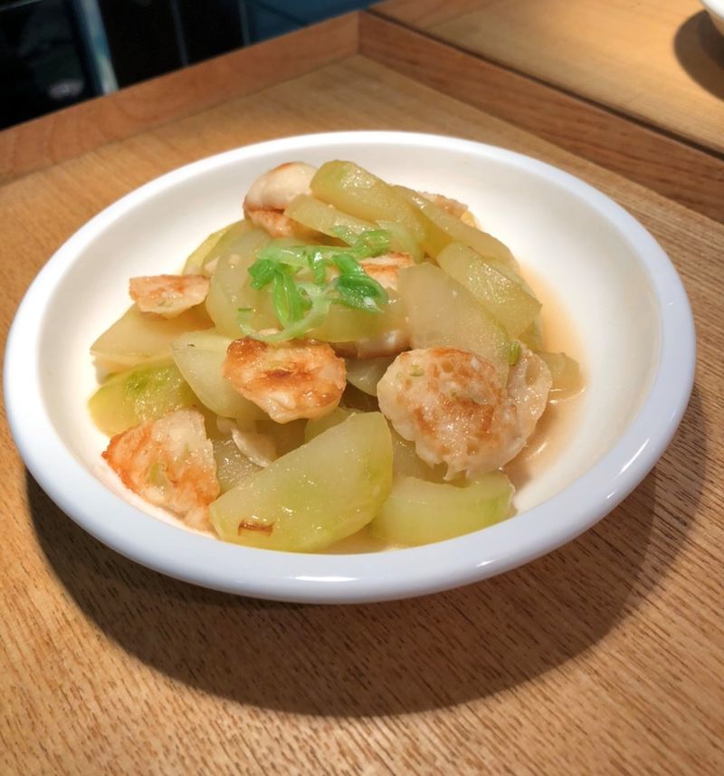 蒜炒大黃瓜魚丸