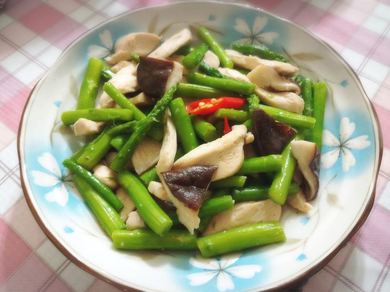 炒蘆筍