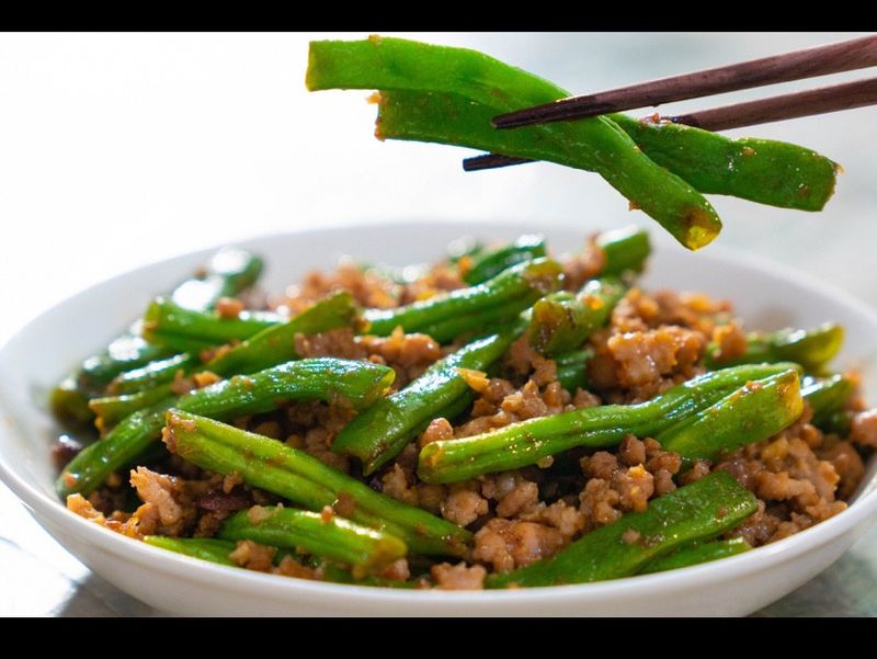 豆角炒肉碎