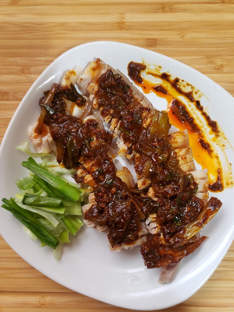 辣椒豆瓣佐五花肉