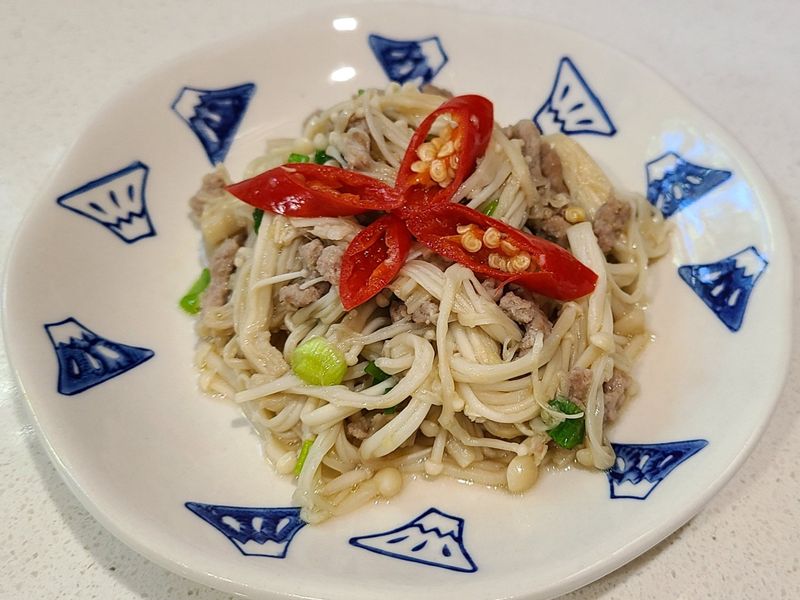 雞肉末金針菇