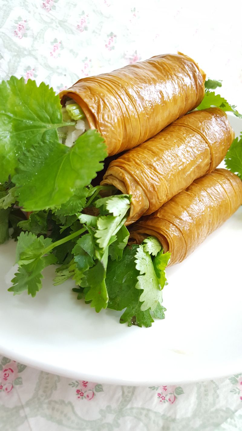 豆皮香菜捲