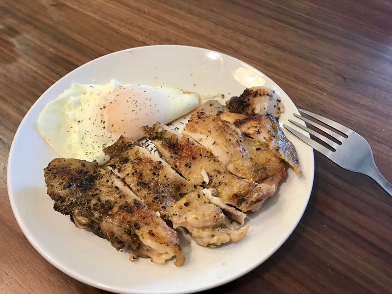 香料乾煎雞腿