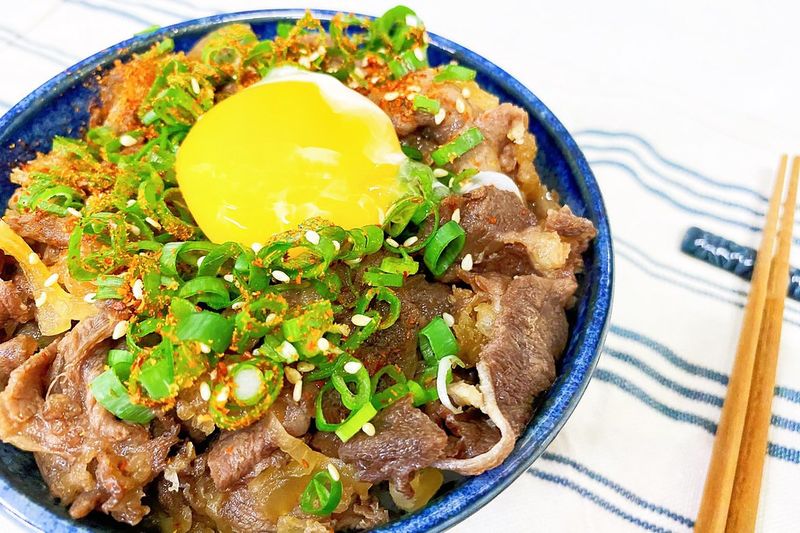 月見牛丼