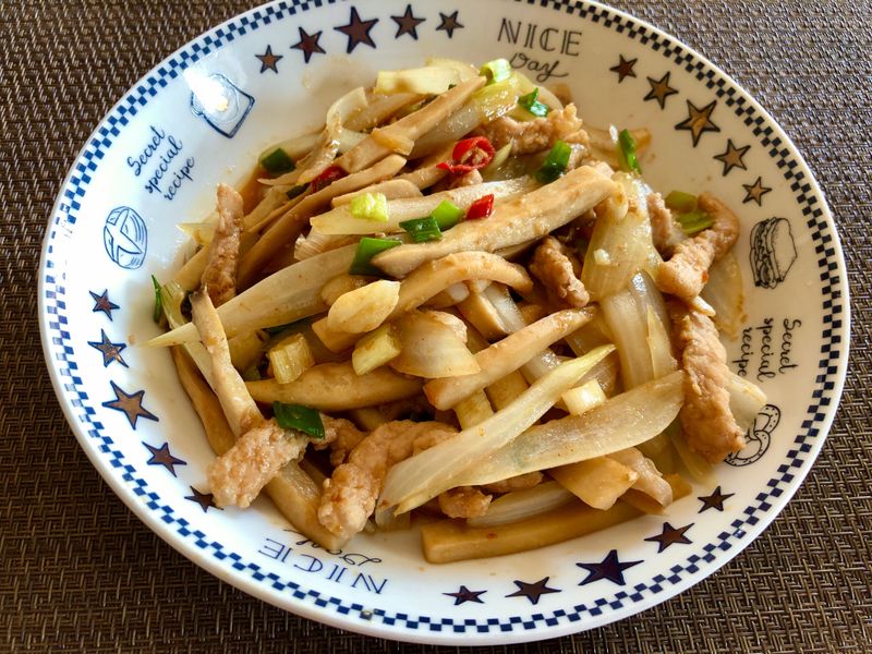 沙茶杏鮑菇炒肉絲