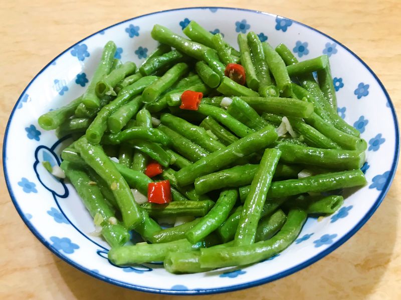 。辣炒菜豆。
