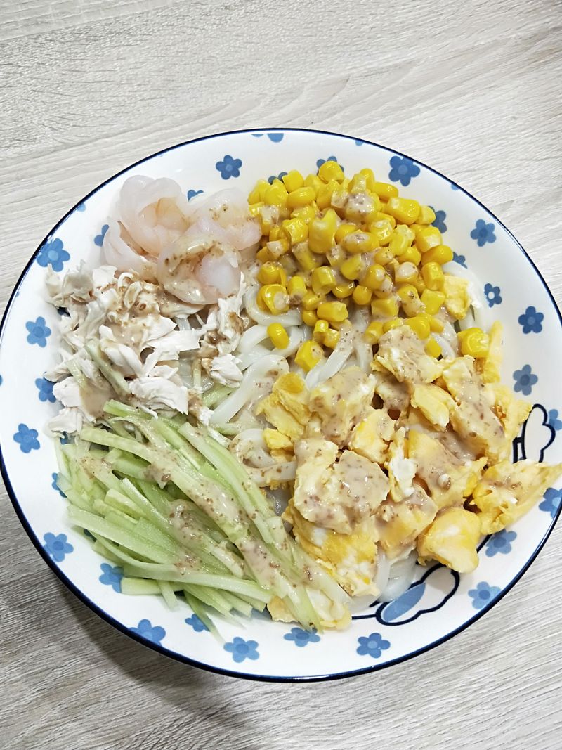 雞肉蝦仁涼麵