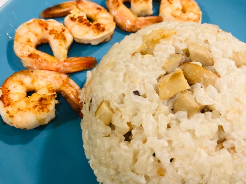 【電子鍋料理】奶油蘑菇鮮蝦燉飯