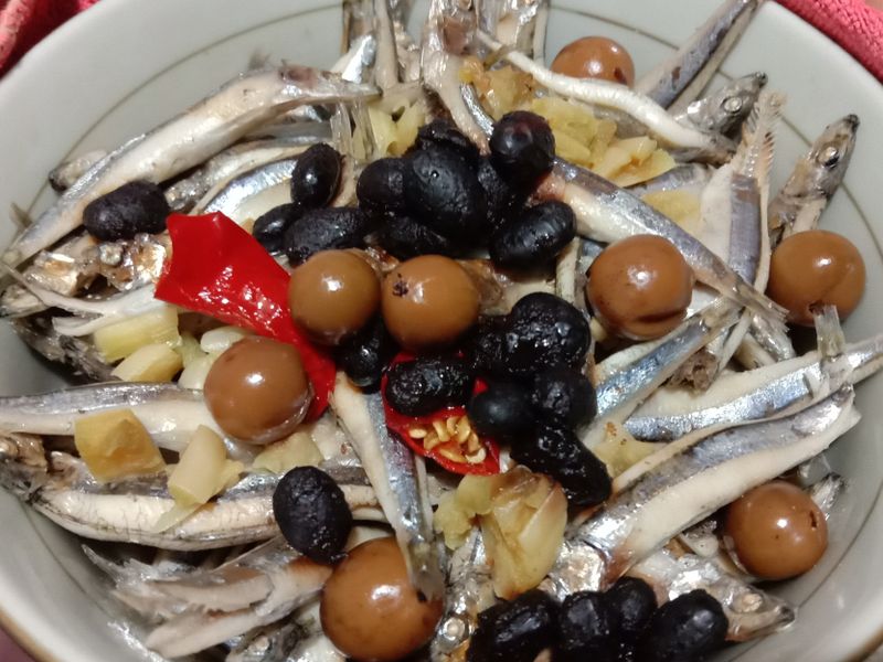 破布子丁香魚