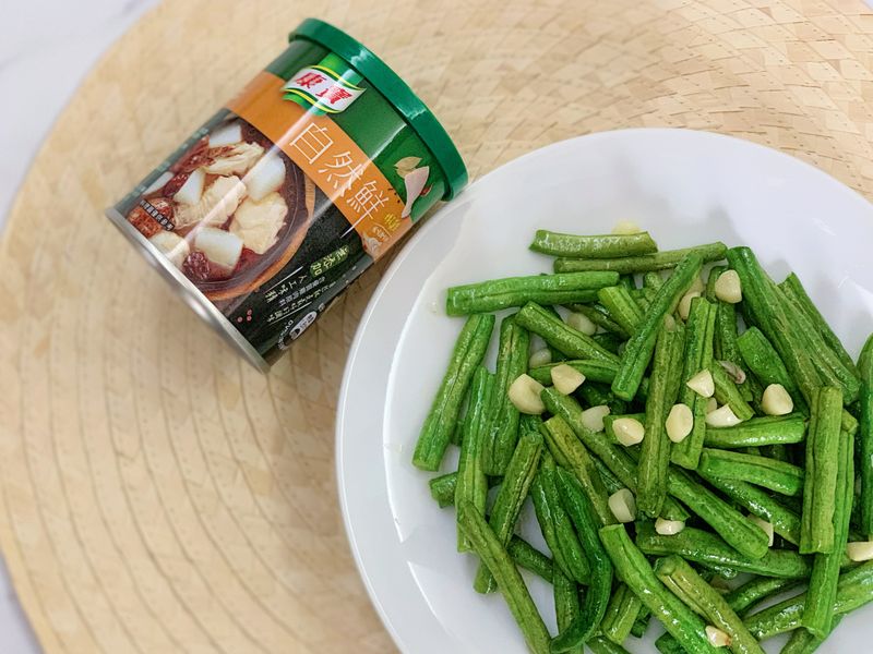 橄欖油蒜炒長豆