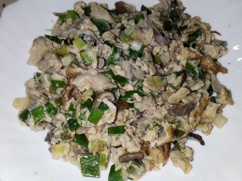 舞菇蔥炒蛋