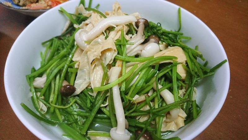 【家常菜】雙菇水蓮炒豆皮