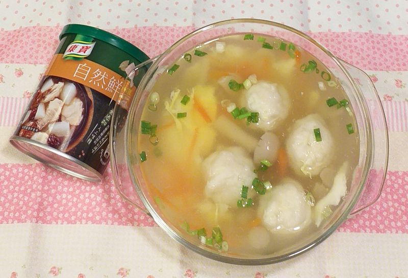 花枝精靈菇蛋花湯(康寶自然鮮嫩雞風味)