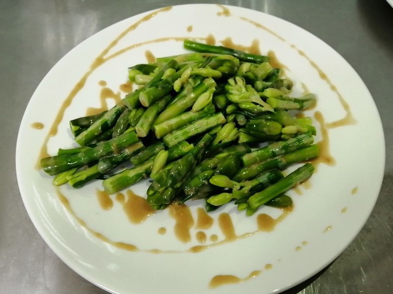 胡麻醬涼拌玉香白荷苞🥢