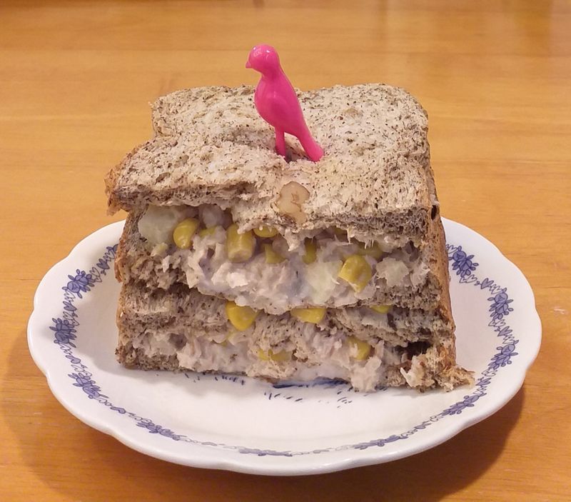 鮪魚蘋果玉米三明治