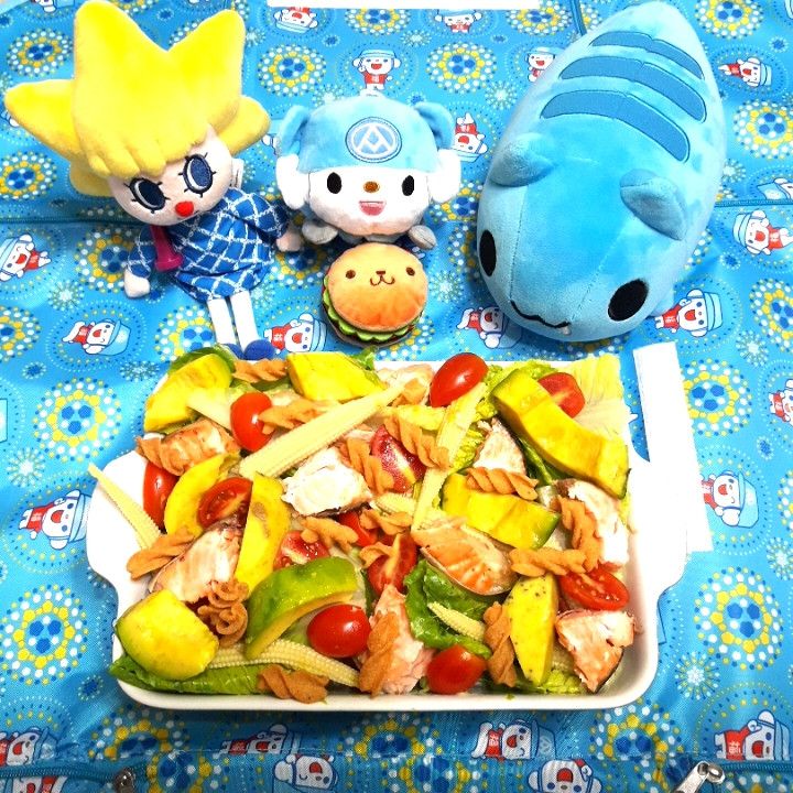 酪梨鮭魚沙拉