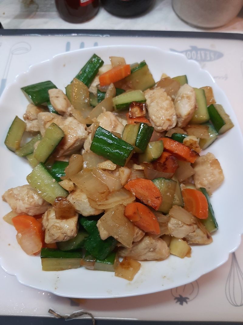 脆蔬炒雞丁