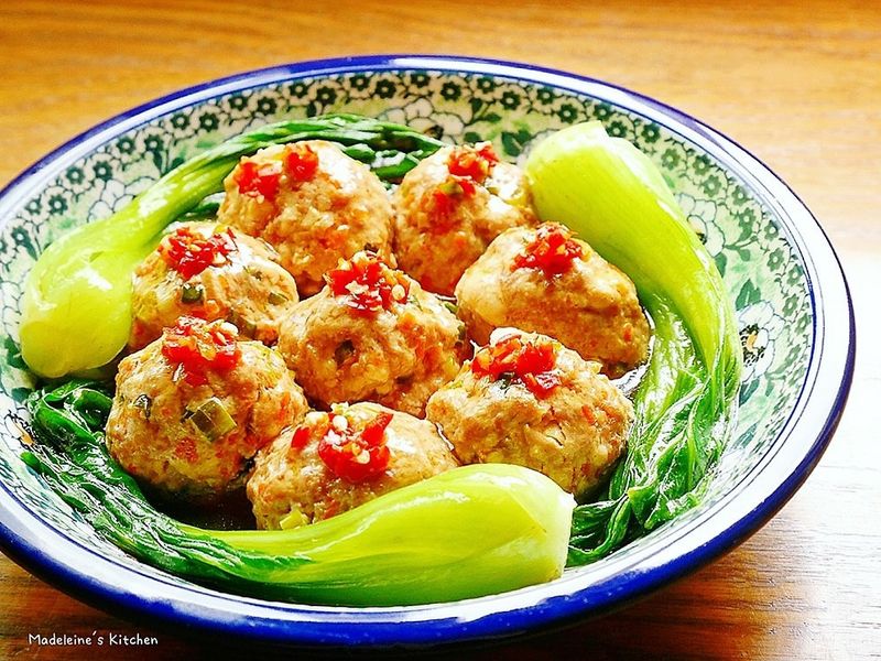 蒸豆腐肉丸子