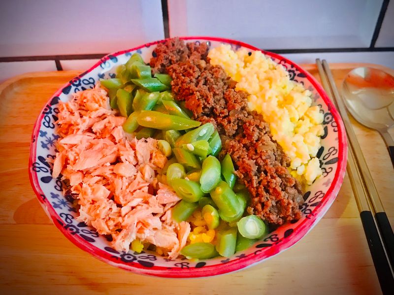 四色丼