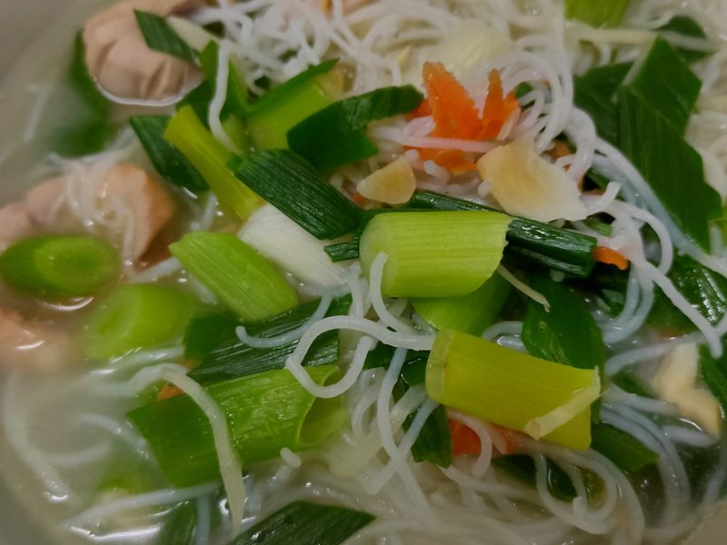 青蒜腰只米粉湯