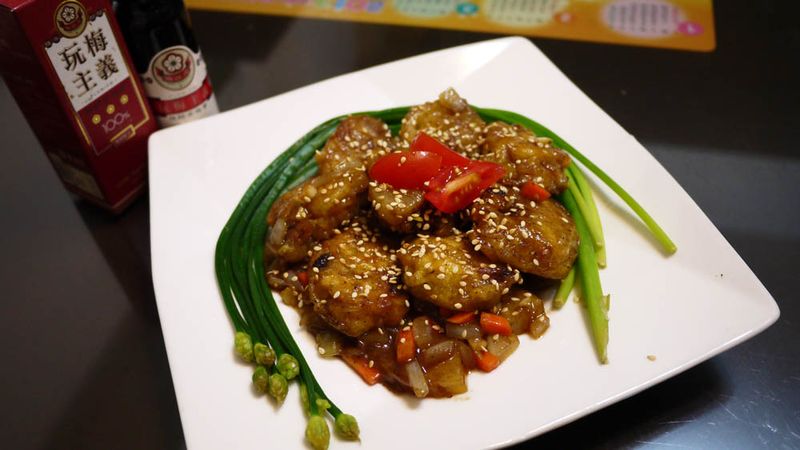 (梅狀元陳醋老梅膏)**梅醋雞丁**