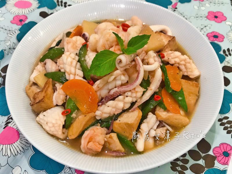 海鮮油豆腐煲