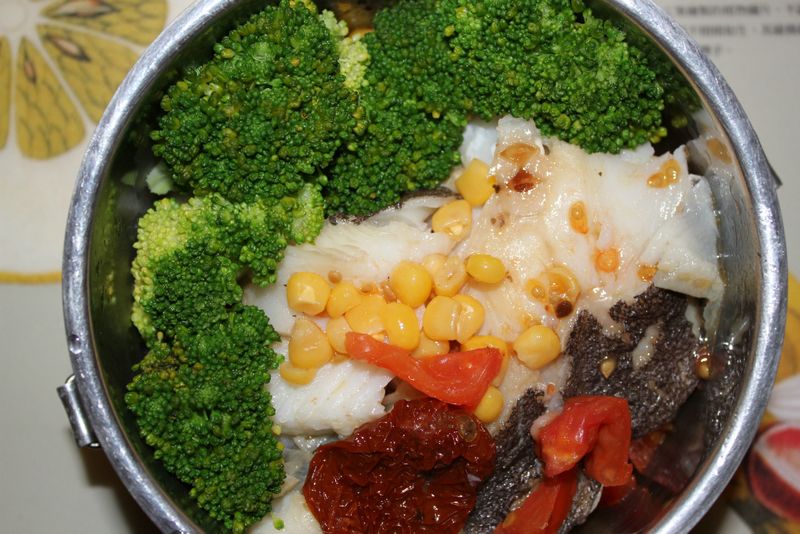 Art's Menu:蕃茄鱈魚五穀便當