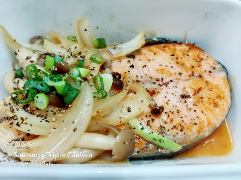 乾煎鮭魚