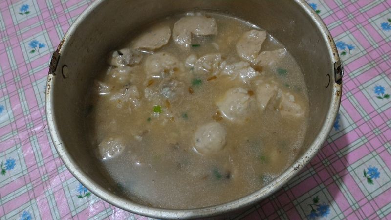 芋頭貢丸粥