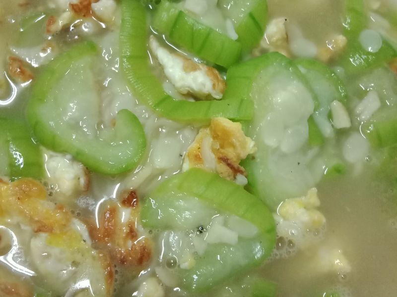 蛋酥絲瓜麵線