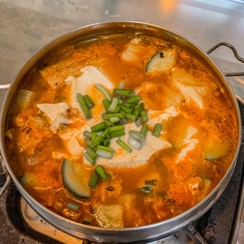 韓式新豬肉嫩豆腐鍋(五辛蛋素)