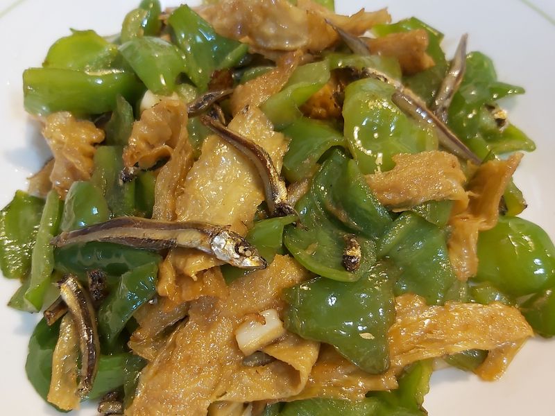 丁香魚豆包炒青椒