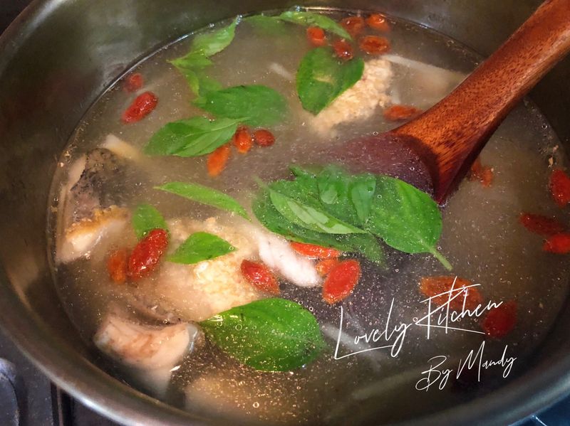 塔香鱸魚鮮湯