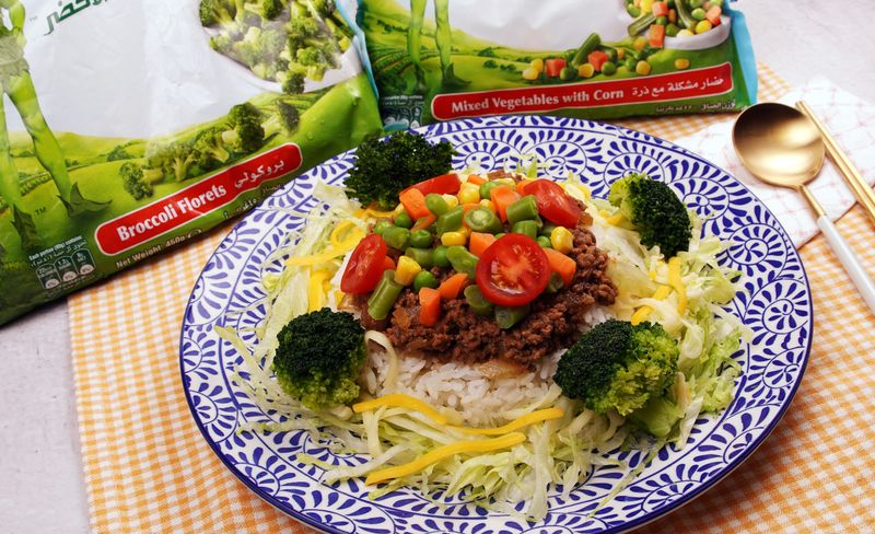 彩蔬牛肉塔可飯