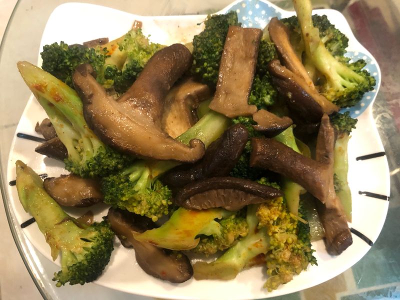 麻油炒花椰菜 香菇🥦🍄