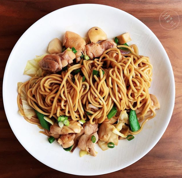 照燒雞肉炒麵