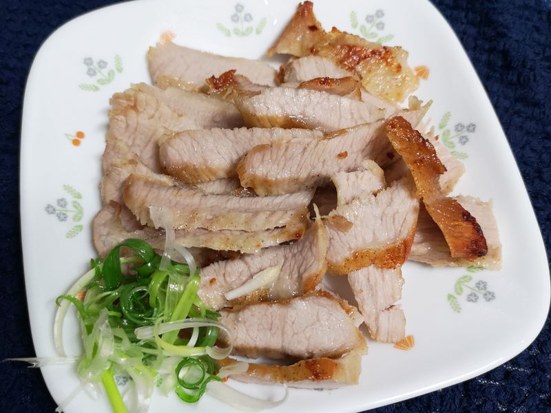 鹽烤松板豬