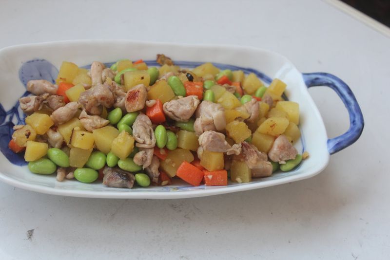 毛豆雞腿炒地瓜
