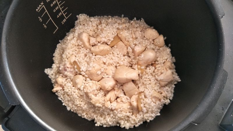 麻油雞肉糯米飯之金小萬