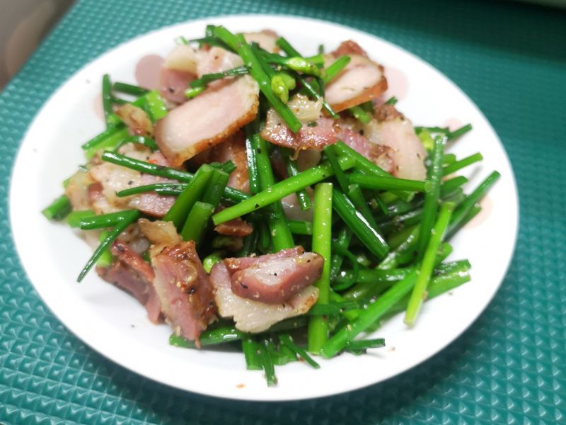 臘肉韭菜花