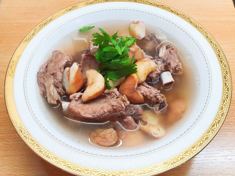 菱角排骨湯