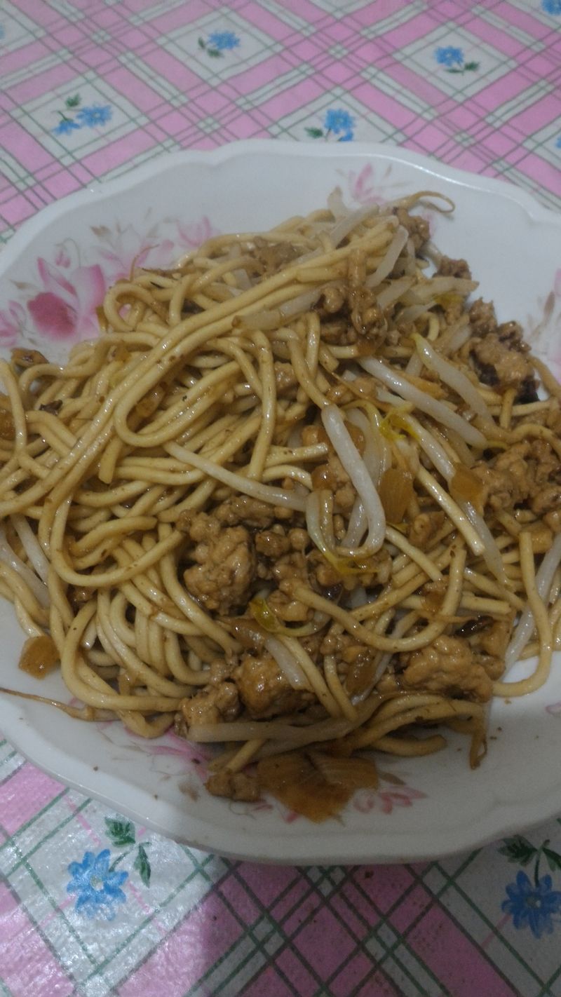 肉燥炒麵