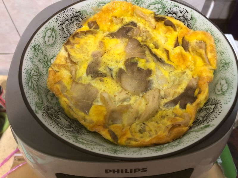 飛利浦氣炸鍋HD9642》菇菇烘蛋