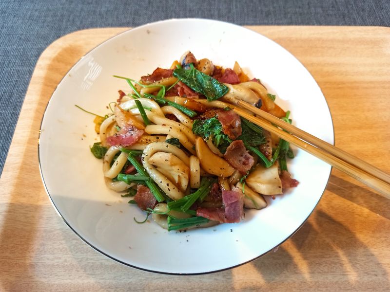 培根炒烏龍麵