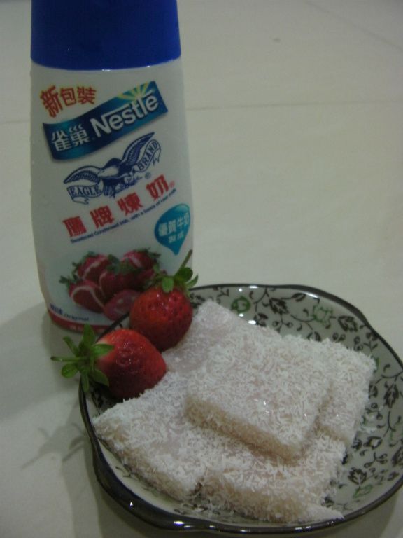 《草莓就愛鷹牌煉奶》-草莓煉奶雪花糕
